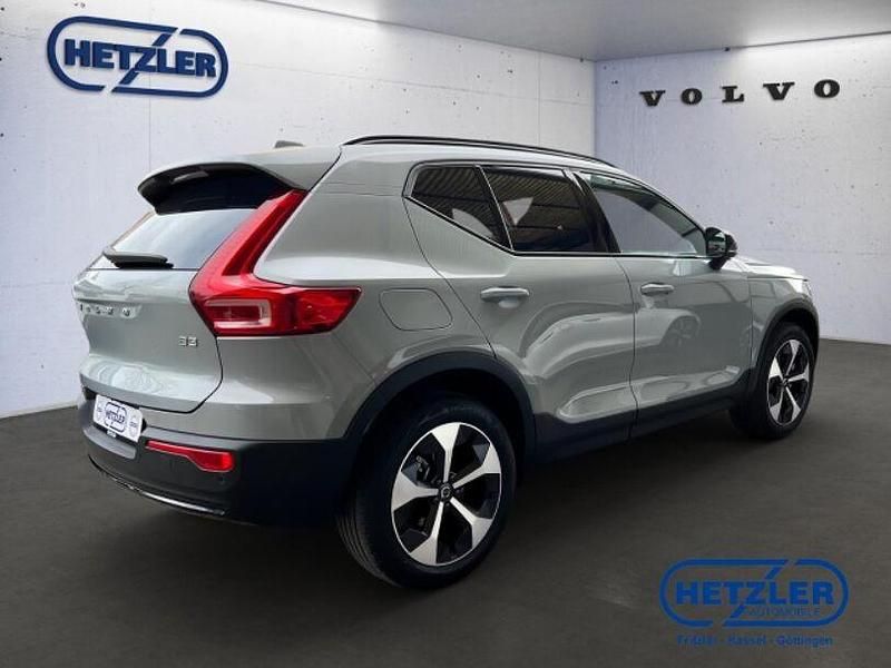 Gebraucht Volvo XC40 Plus 163 PS (119 kW) 2025 Vapour grey / metallic SUV