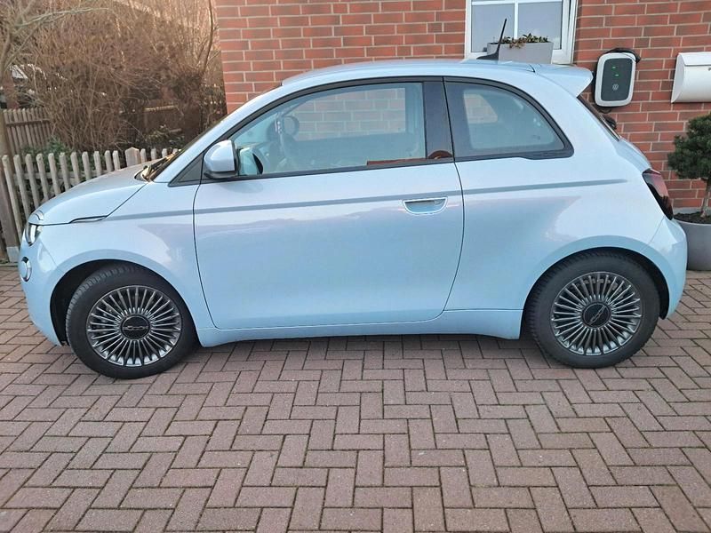 Gebraucht Fiat 500e Icon 86 kW (118 PS) 2021 Blau Kleinwagen