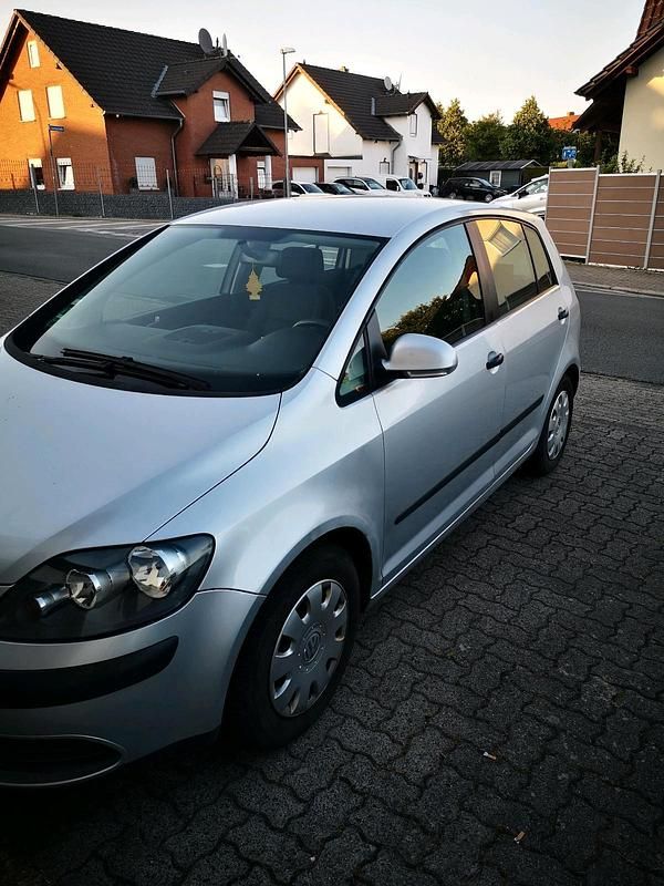 Silber Gebraucht 2005 VW Golf Plus Cross Van / Kleinbus | 2.290 € (Teuer) - Bild 1/4
