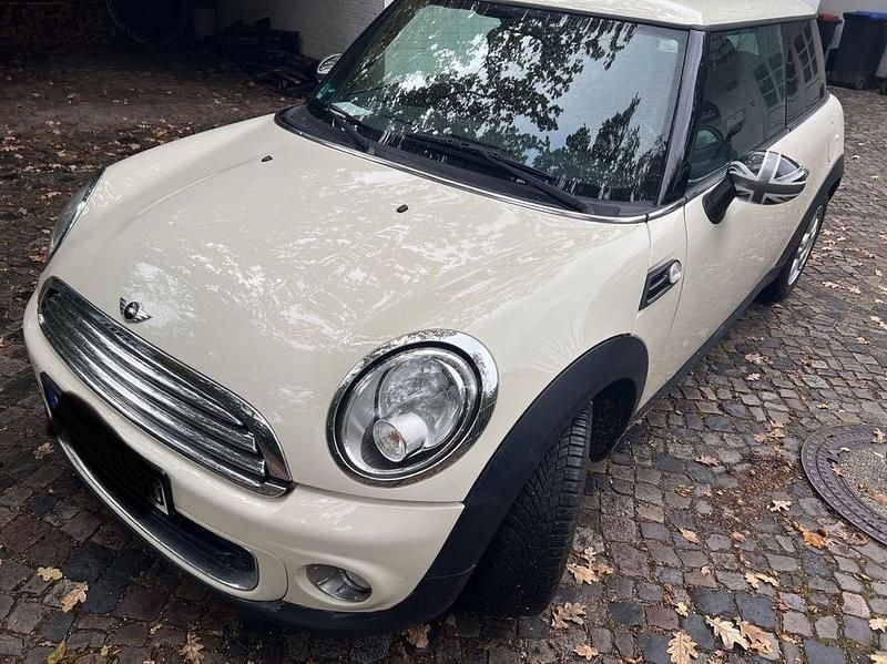 Weiß Gebraucht 2011 Mini One D Kleinwagen | 4.150 € (Superpreis) - Bild 1/4