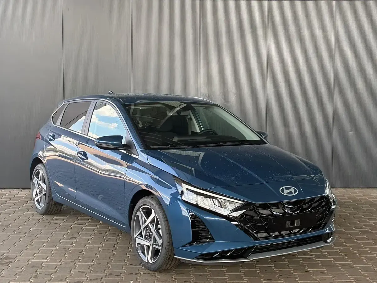 Neu Hyundai i20 90 PS (66 kW) 2026 Blau (vibrant blue) Kleinwagen