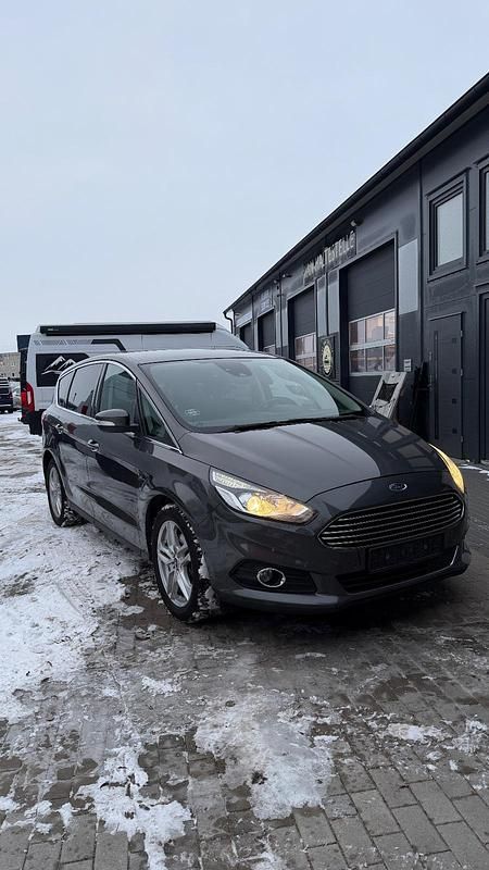 Gebraucht Ford S-MAX S 150 PS (110 kW) 2018 Grau Van / Kleinbus