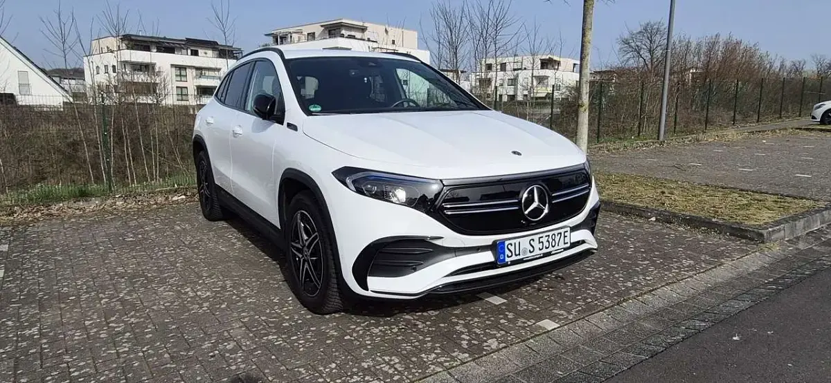 Gebraucht Mercedes EQA250 AMG line 139 kW (190 PS) 2022 Weiß SUV