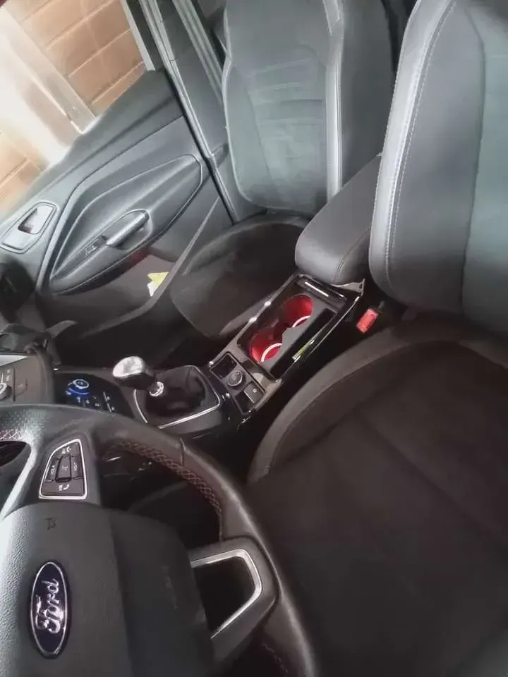 Gebraucht Ford Kuga ST-Line 150 PS (110 kW) 2019 Rot SUV