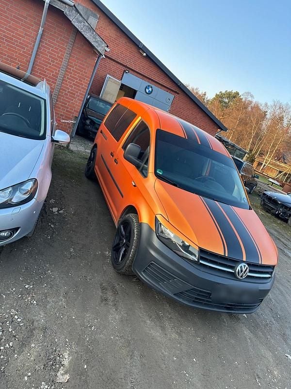 Gebraucht VW Caddy Maxi 102 PS (75 kW) 2019 Orange Van / Kleinbus