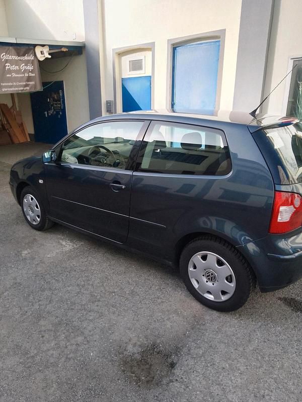 Gebraucht VW Polo 75 PS (55 kW) 2003 Grau Kleinwagen