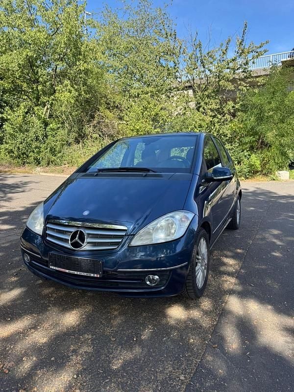 Blau Gebraucht 2010 Mercedes A160 Kleinwagen | 3.299 € (Superpreis) - Bild 1/4