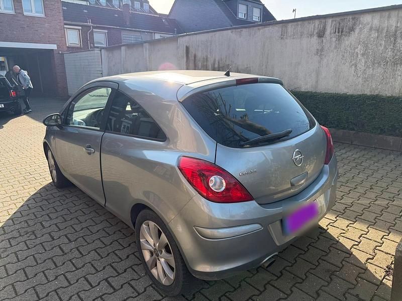 Gebraucht Opel Corsa 87 PS (63 kW) 2012 Grau Kleinwagen