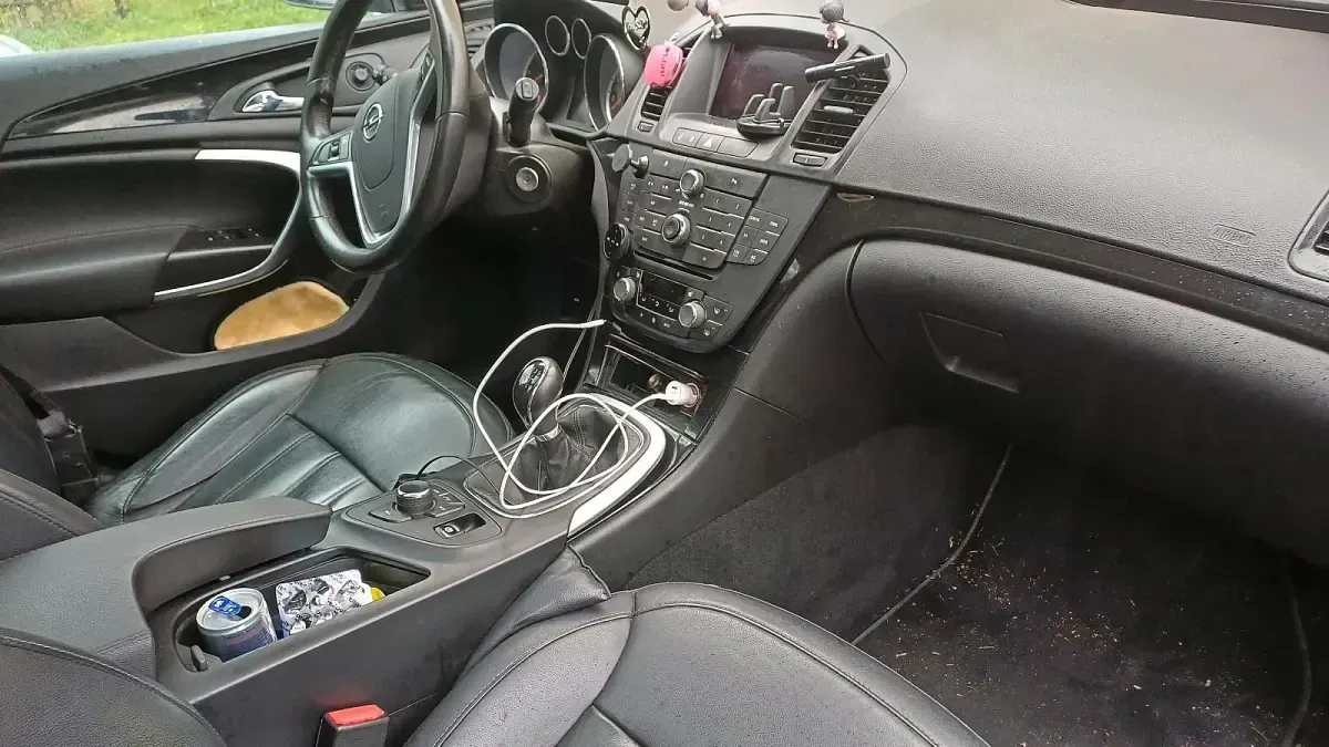 Gebraucht Opel Insignia Sport 160 PS (117 kW) 2010 Grau Kombi