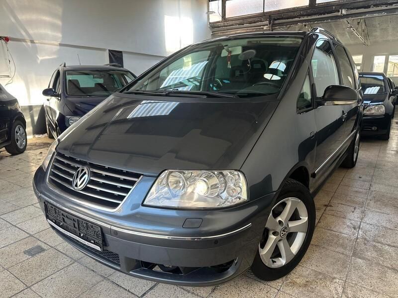 Grau Gebraucht 2008 VW Sharan United Van / Kleinbus | 3.790 € (Fairer Preis) - Bild 1/4