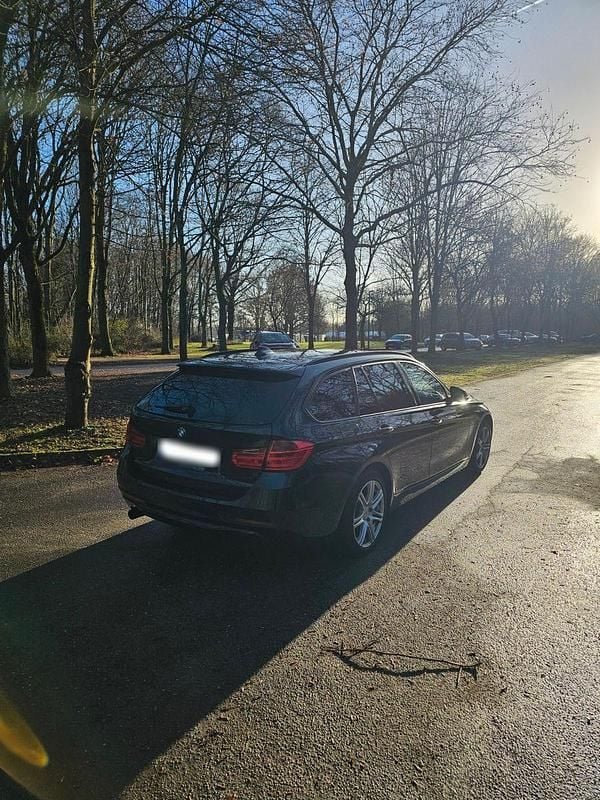 Gebraucht BMW 316 Sport Line 136 PS (100 kW) 2014 Schwarz Kombi