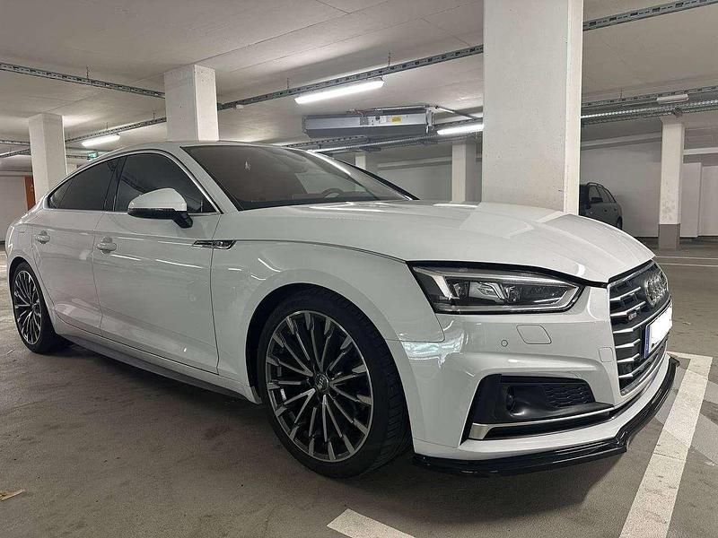 Weiß Gebraucht 2017 Audi A5 Sportback S-Line Coupé | 27.500 € (Teuer) - Bild 1/4