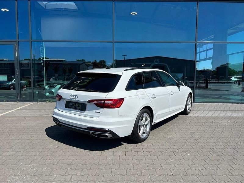 Gebraucht Audi A4 Advanced 204 PS (150 kW) 2021 Ibisweiß Kombi