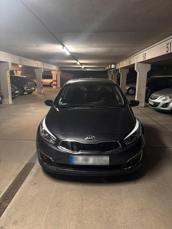 Usata Kia Ceed 100 CV (73 kW) 2018 Nero Utilitaria