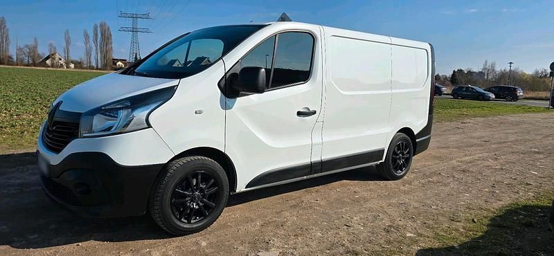 Gebraucht Renault Trafic 95 PS (69 kW) 2018 Weiß Van / Kleinbus