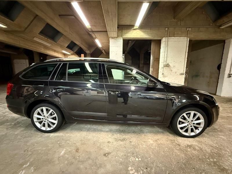 Gebraucht Skoda Octavia Joy 150 PS (110 kW) 2016 Schwarz Kleinwagen