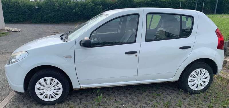 Weiß Gebraucht 2009 Dacia Sandero Kleinwagen | 1.500 € (Guter Preis) - Bild 1/4