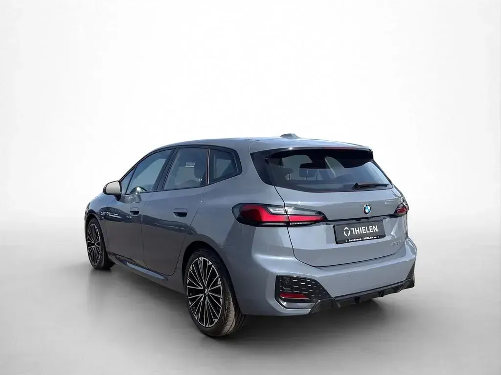 Gebraucht BMW 220 M Sport 156 PS (114 kW) 2023 Grau Coupé