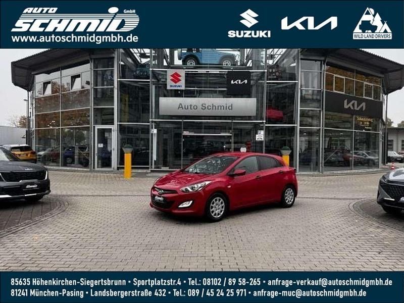 Rot Gebraucht 2012 Hyundai i30 Classic Limousine | 7.690 € (Teuer) - Bild 1/3