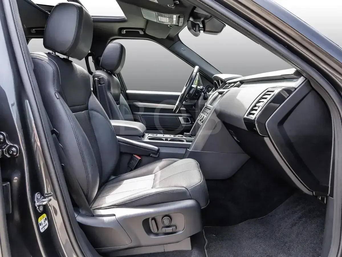 Gebraucht Land Rover Discovery Landmark 306 PS (225 kW) 2021 Grau SUV
