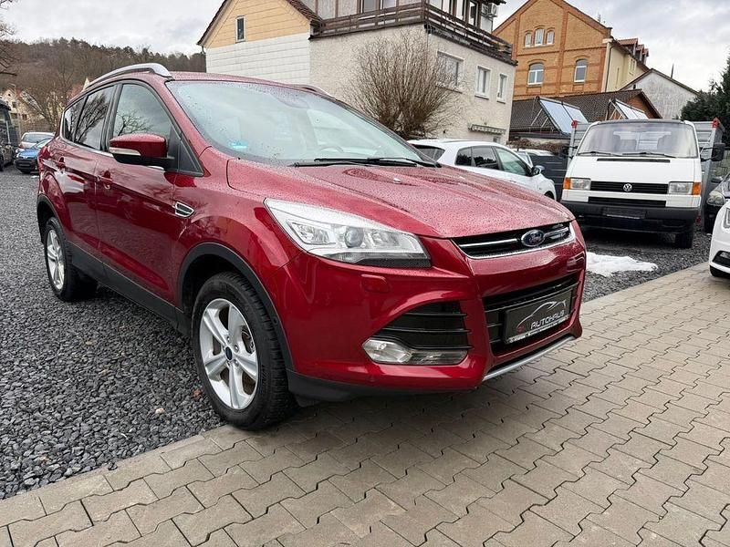 Gebraucht Ford Kuga Titanium 150 PS (110 kW) 2016 Rot SUV