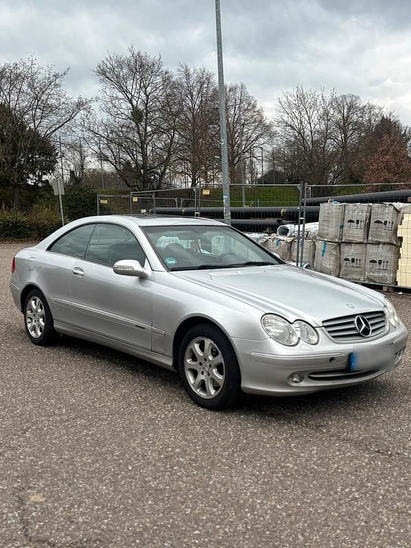 Gebraucht Mercedes CLK320 218 PS (160 kW) 2002 Silber Coupé