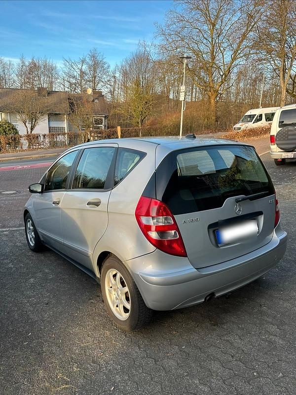 Gebraucht Mercedes A180 109 PS (80 kW) 2008 Silber Kleinwagen