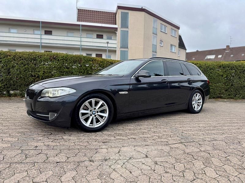 Gebraucht BMW 520 184 PS (135 kW) 2012 Grau Kombi