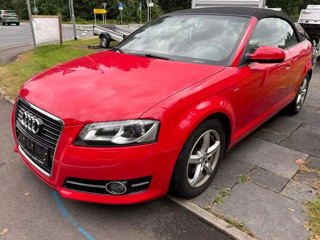 Gebraucht Audi A3 Cabriolet S-Line 160 PS (117 kW) 2011 Rot Cabrio