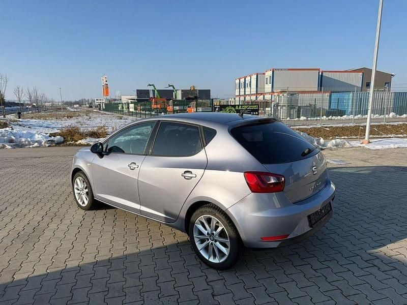 Grau Gebraucht 2016 Seat Ibiza Style Limousine | 6.499 € (Guter Preis) - Bild 1/4