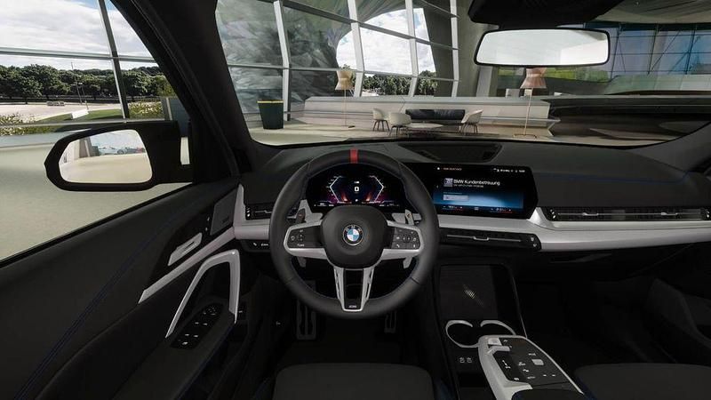 Neu BMW X1 M Performance 300 PS (220 kW) 2026 Saphirschwarz metallic SUV