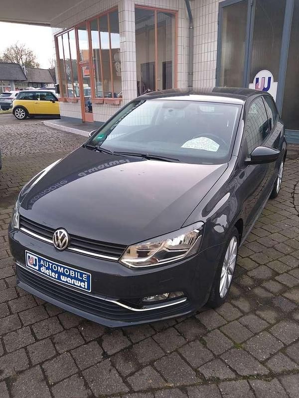 Grau Gebraucht 2017 VW Polo Highline Limousine | 8.990 € (Superpreis) - Bild 1/4