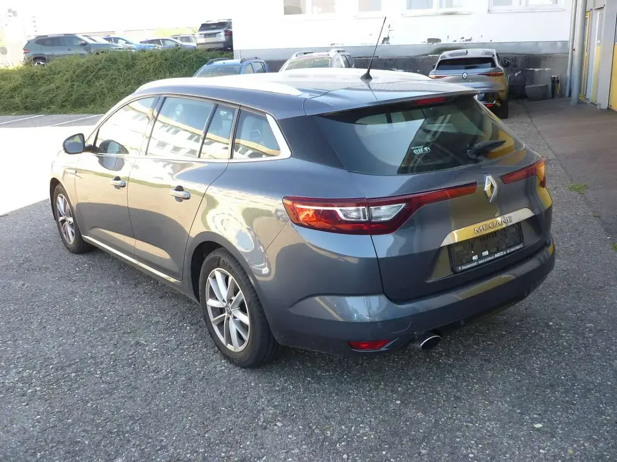 Gebraucht Renault Mégane GrandTour Intens 132 PS (97 kW) 2017 Titangraumetallic Kombi