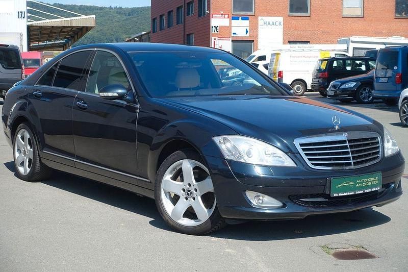 Schwarz Gebraucht 2006 Mercedes S350 Limousine | 7.990 € - Bild 1/4