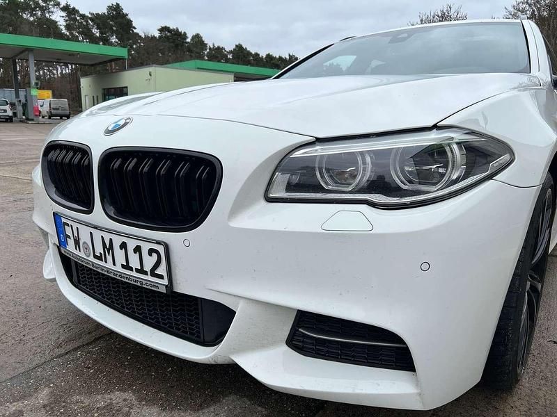 Gebraucht BMW M550 381 PS (280 kW) 2014 Alpinweiss 3 Limousine