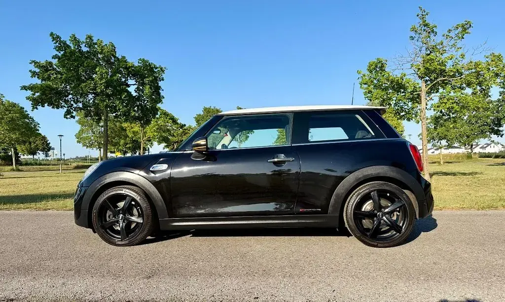 Gebraucht Mini Cooper SD 170 PS (125 kW) 2017 Schwarz Kleinwagen