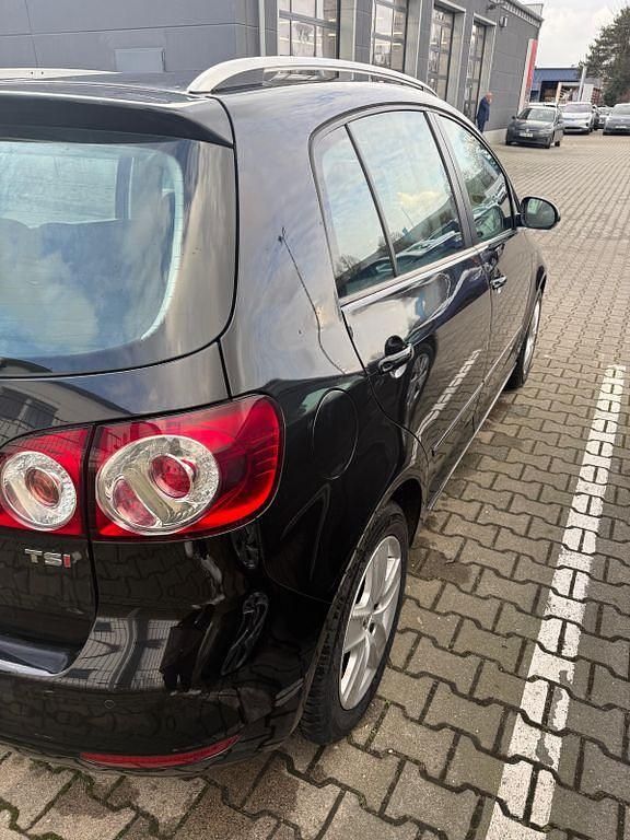 Gebraucht VW Golf Plus Cross Highline 122 PS (89 kW) 2010 Schwarz Van / Kleinbus
