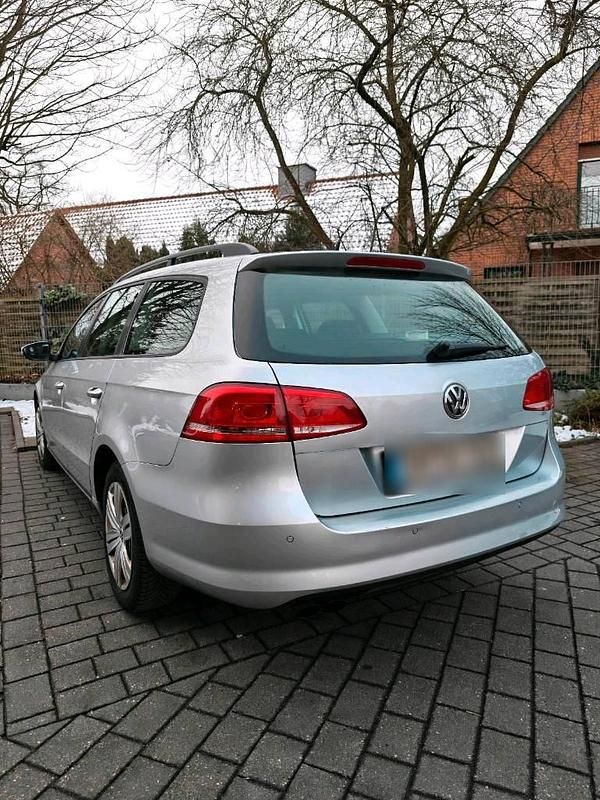 Gebraucht VW Passat 140 PS (102 kW) 2013 Silber Kombi