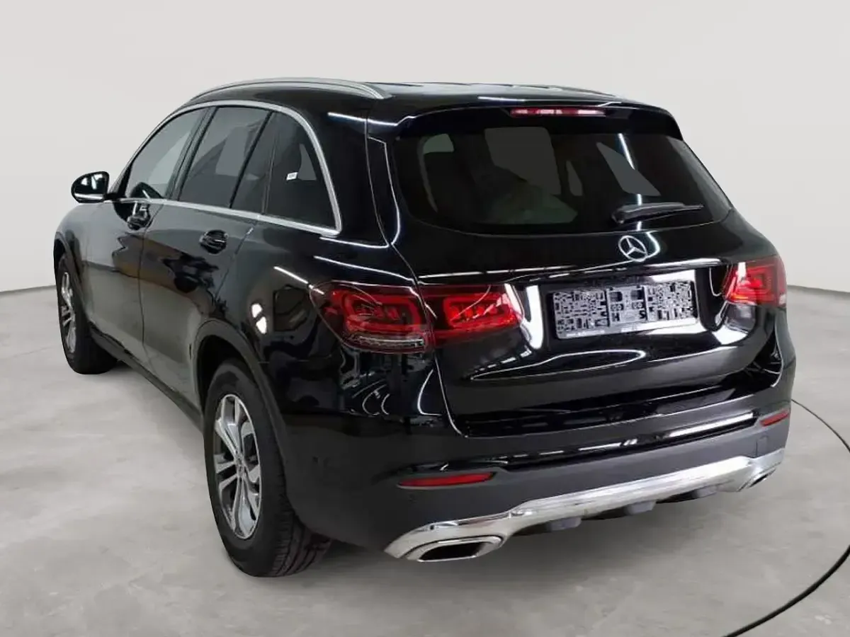 Gebraucht Mercedes GLC220 194 PS (142 kW) 2021 Schwarz SUV
