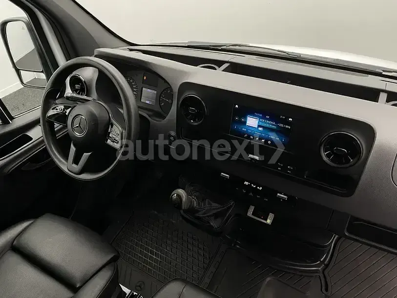 Używany Mercedes Sprinter 163 KM (119 kW) 2020 Biały Van