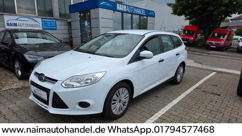 Weiß Gebraucht 2013 Ford Focus Ambiente Kombi | 4.999 € (Fairer Preis) - Bild 1/4