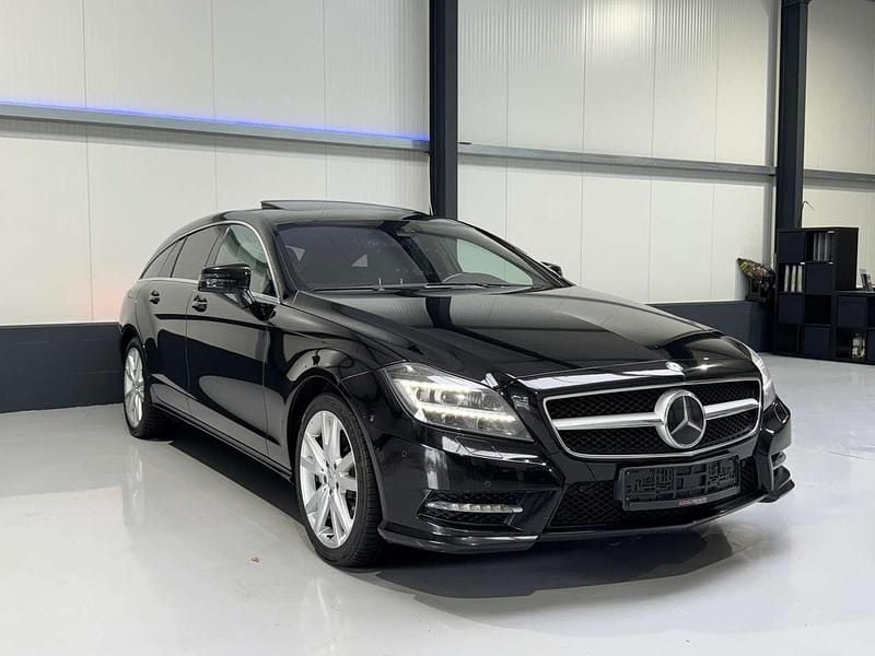 Schwarz Gebraucht 2013 Mercedes CLS350 AMG line Kombi | 10.990 € (Guter Preis) - Bild 1/4
