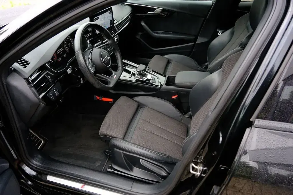 Gebraucht Audi A4 Competition 150 PS (110 kW) 2022 Schwarz Limousine