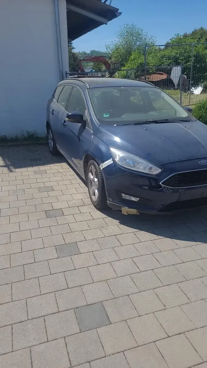 Gebraucht Ford Focus 2015 Blau Kombi