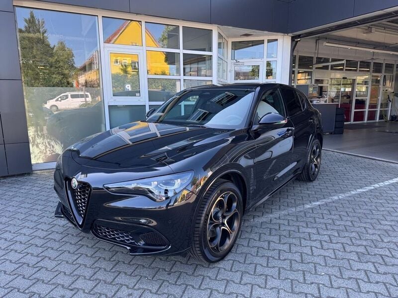 Neu Alfa Romeo Stelvio 280 PS (205 kW) 2025 Schwarz SUV
