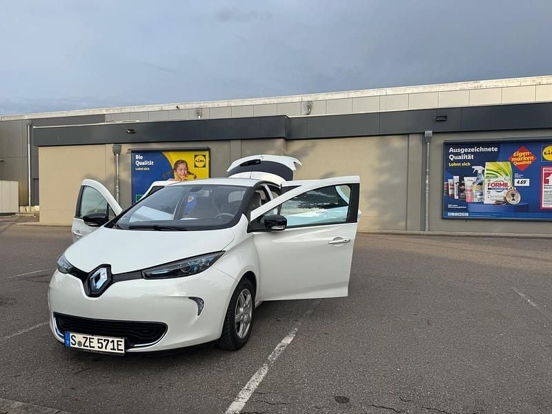 Weiß Gebraucht 2013 Renault Zoe Kleinwagen | 4.899 € - Bild 1/4