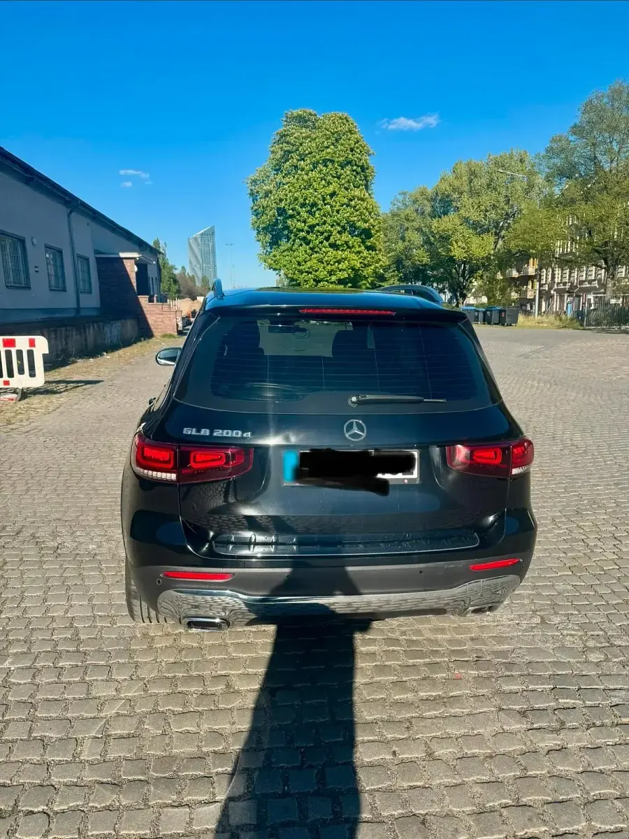 Gebraucht Mercedes GLB200 160 PS (117 kW) 2020 Schwarz SUV