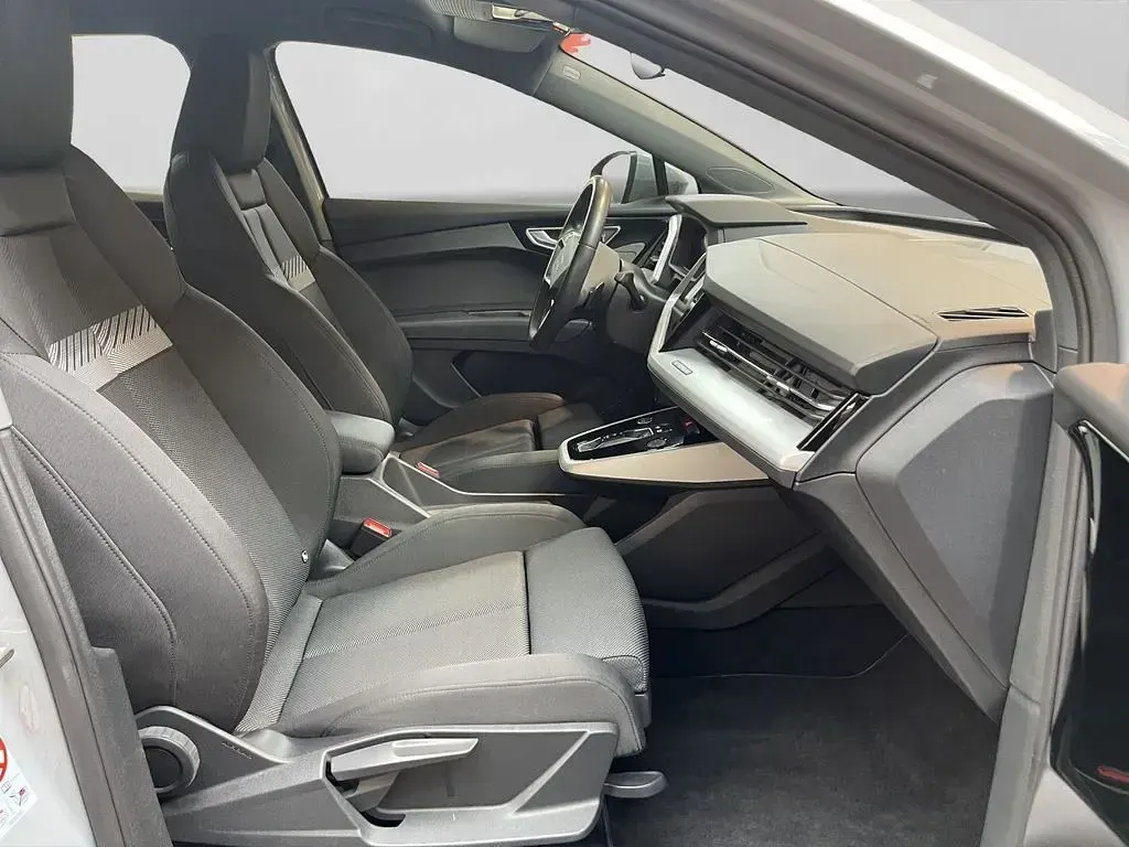 Gebraucht Audi Q4 e-tron Sport 150 kW (204 PS) 2023 Grau SUV