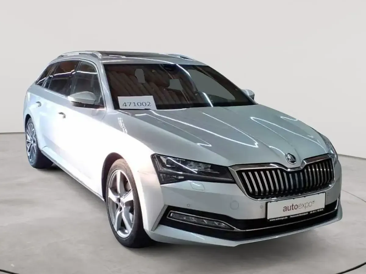 Gebraucht Skoda Superb LAURIN & KLEMENT 150 PS (110 kW) 2022 Kombi