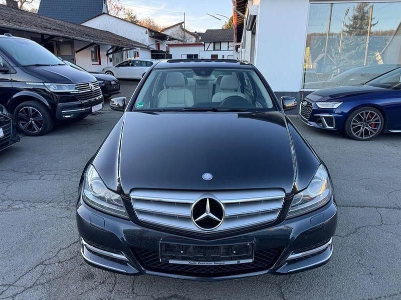 Gebraucht Mercedes C300 231 PS (169 kW) 2011 Schwarz Limousine